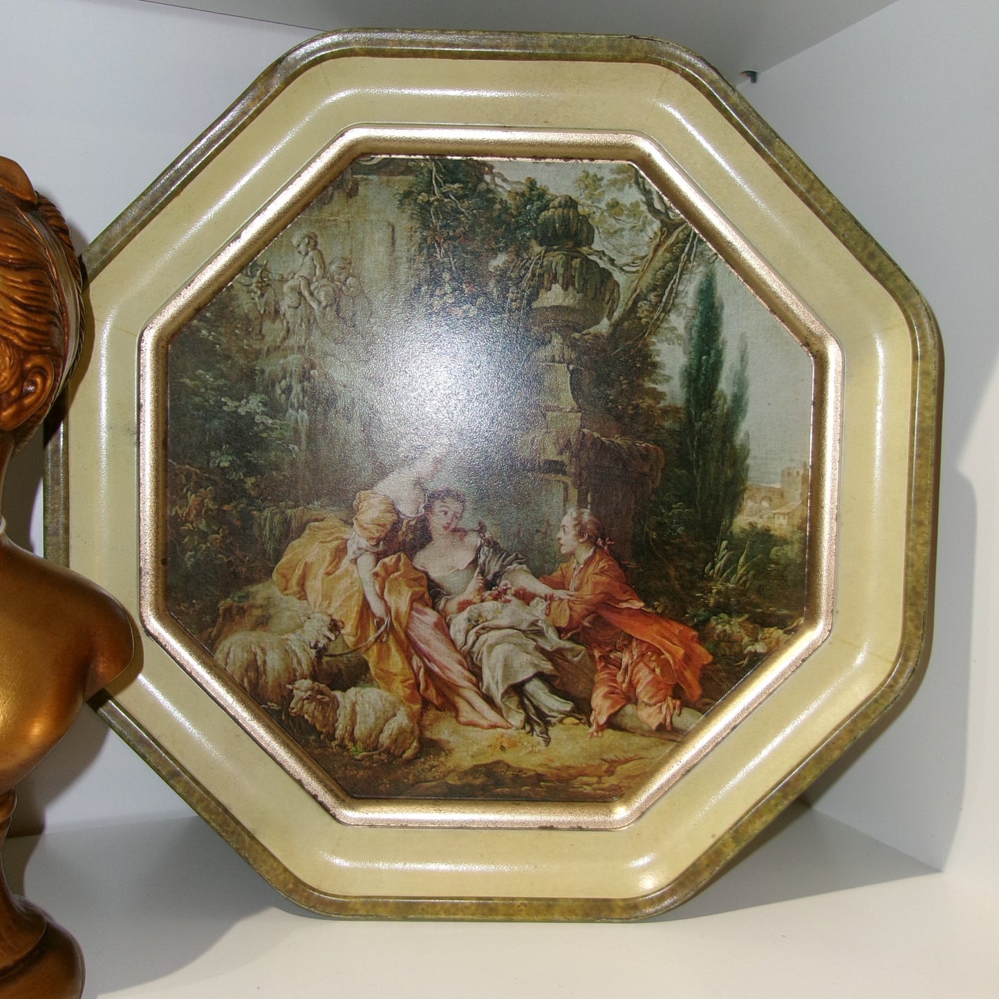 Victorian Style Scene Tin