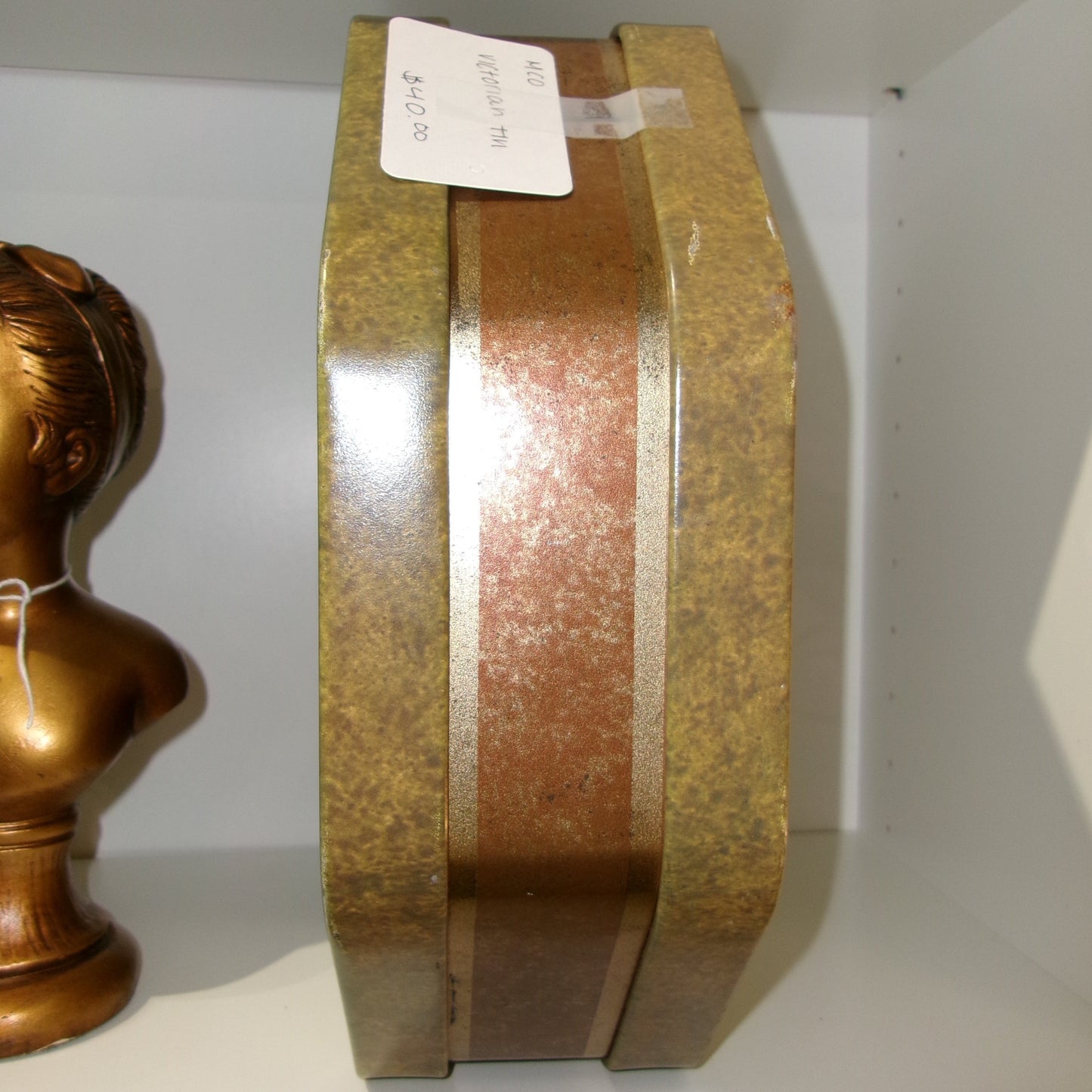 Victorian Style Scene Tin