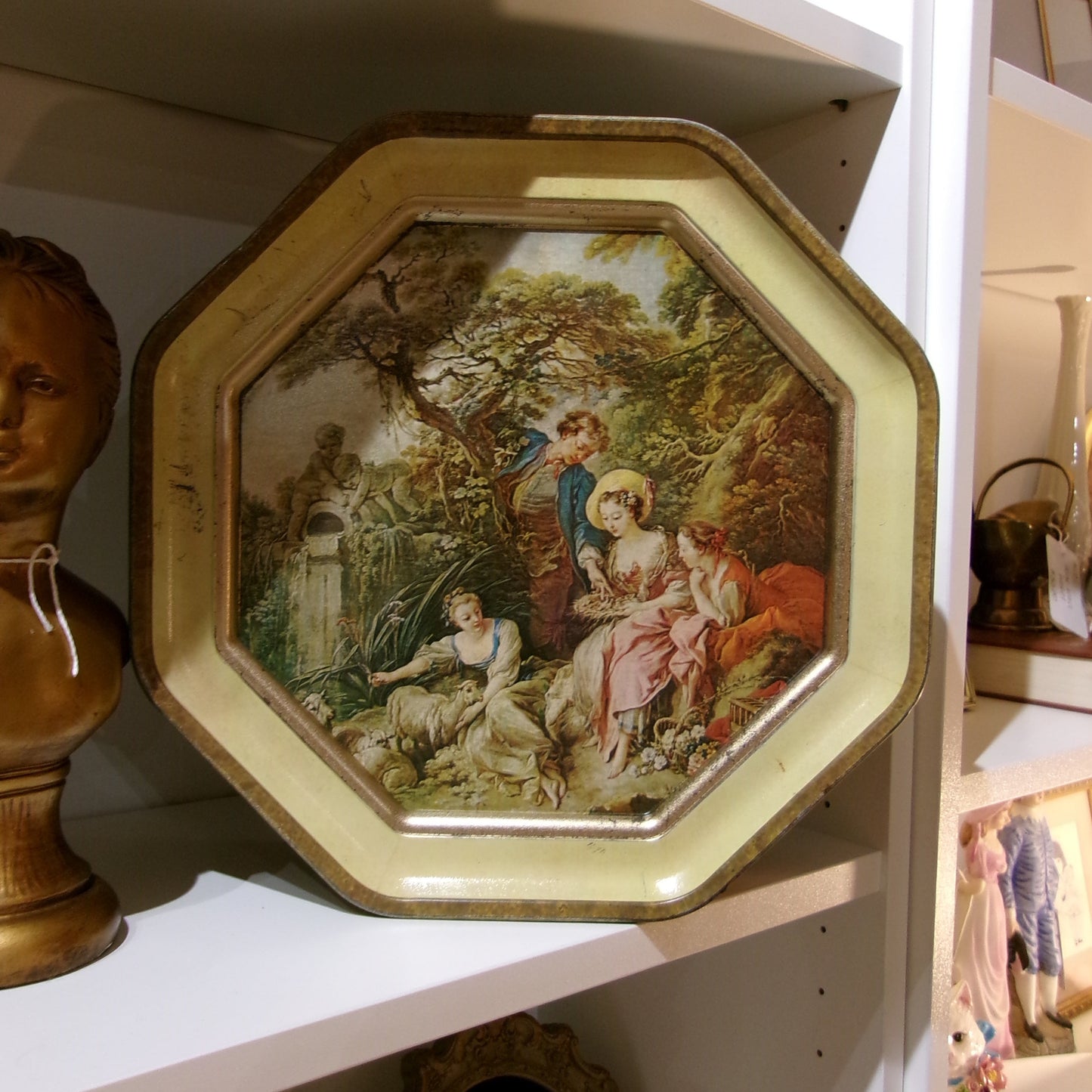 Victorian Style Scene Tin