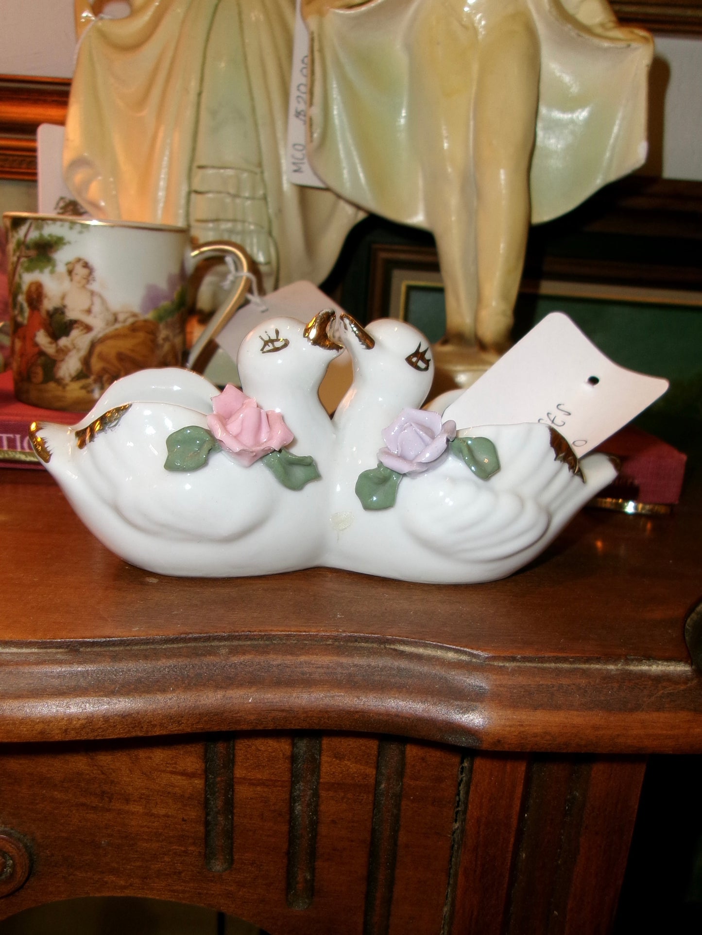 Victorian Style Duck Decor
